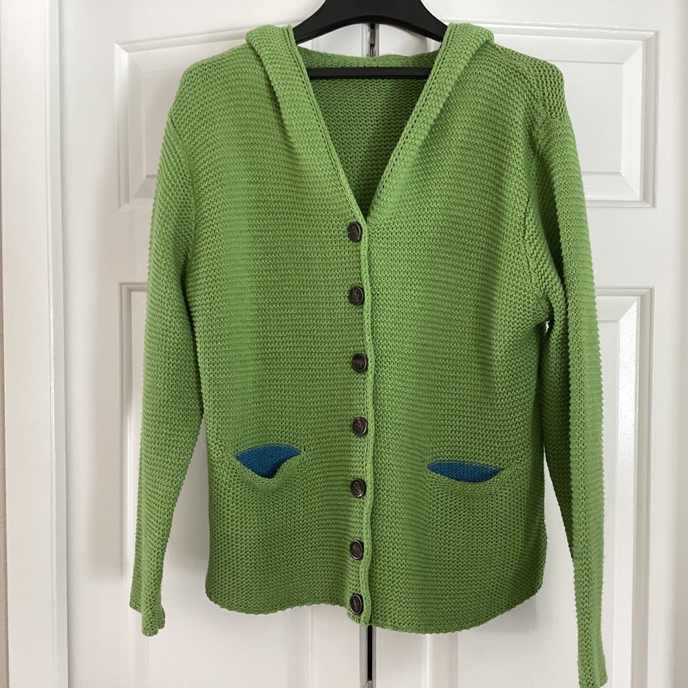Miss Look Apple green 7 button cotton knit hoodie lighter jacket. LG